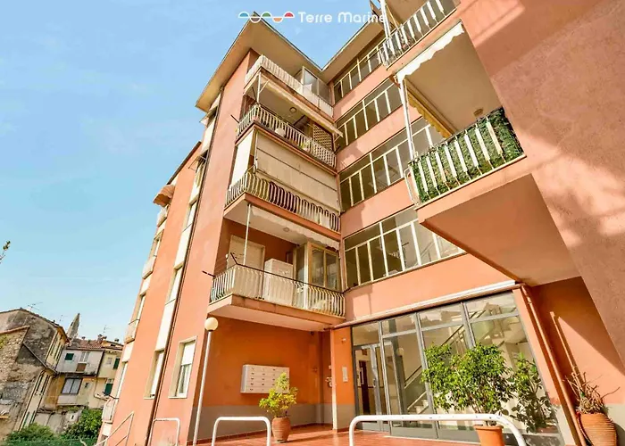 Inside Lerici, Free Parking Lerici