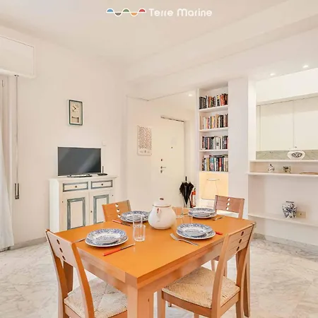 Inside Lerici, Free Parking レーリチ